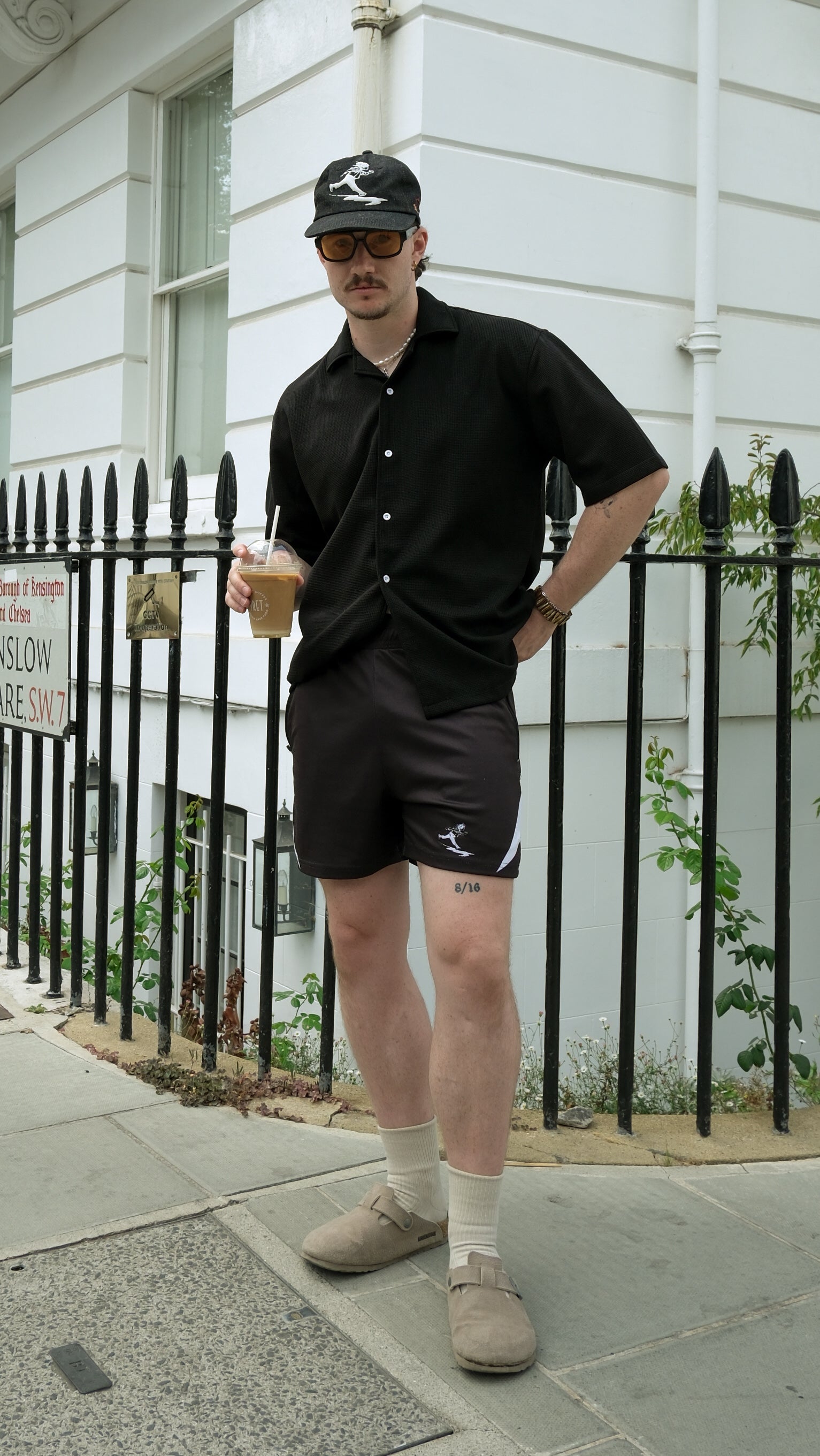 Isan Short - Black